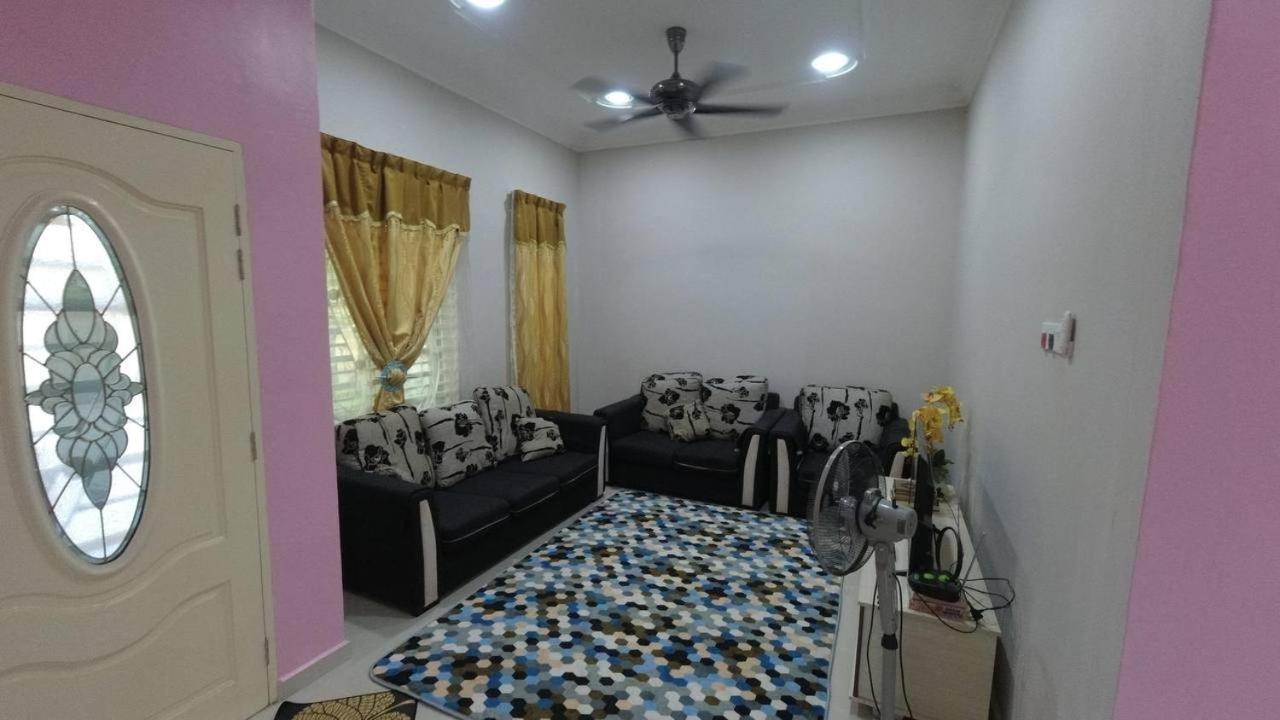 Auni Homestay Kuala Terengganu Eksteriør billede