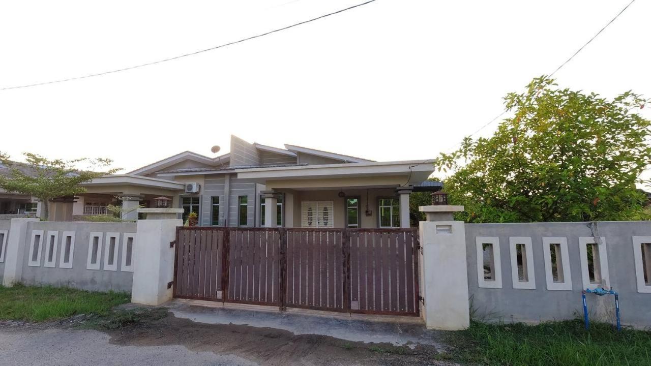 Auni Homestay Kuala Terengganu Eksteriør billede